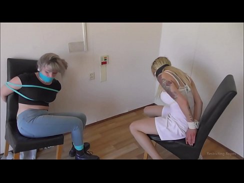 ❤️ Toksomaniulo / ligita kaj buŝoŝtopita / junulino en mizero ❤️❌ Anala porno ĉe ni ❌️